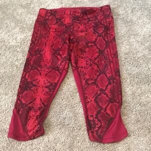 Lululemon Vent It Out Crop Mini Ziggy Snake Skin